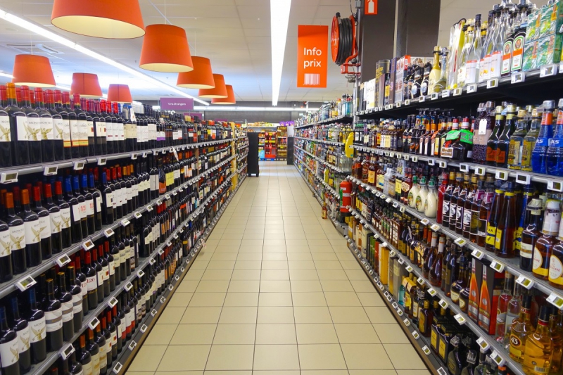 magasin-LE CANNET-min_supermarket_isle_products_variety_grocery_shop_market-882399